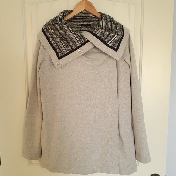 Lululemon Savasana Wrap Light Gray Size 8 - Picture 11 of 11